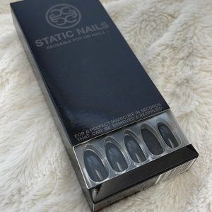 Static Nails Reusable Pop On Nails